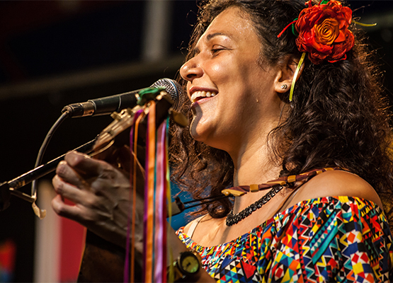 João Bá e bando se apresentam na Praça do Coco e Concha Acústica recebe ‘Arreuní!’