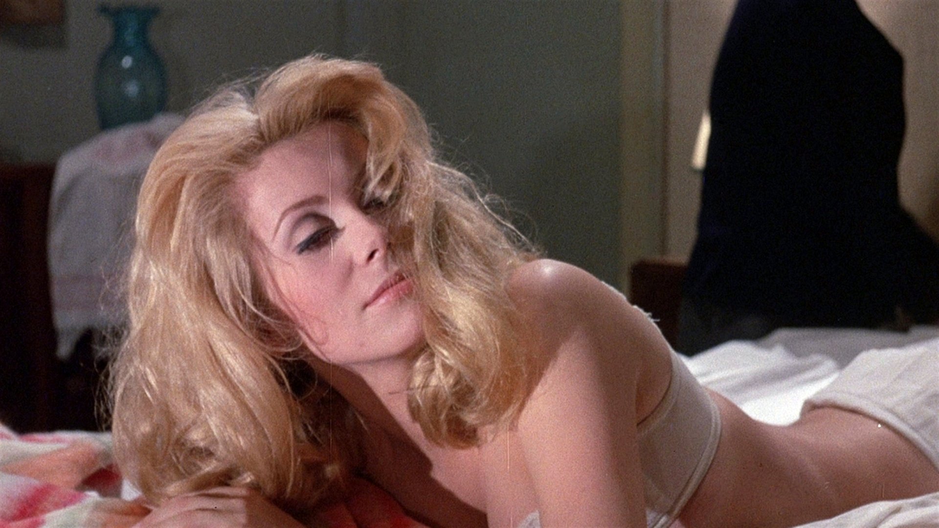 ‘A Bela da Tarde’, clássico de Buñuel com Catherine Deneuve, estreia na série ‘Cinema em casa’