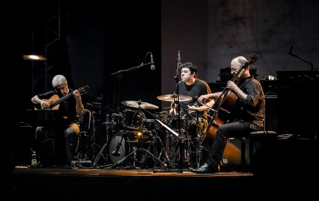 Cello Samba Trio apresenta novo álbum com canções de Gilberto Gil, Caetano Veloso e Tom Jobim