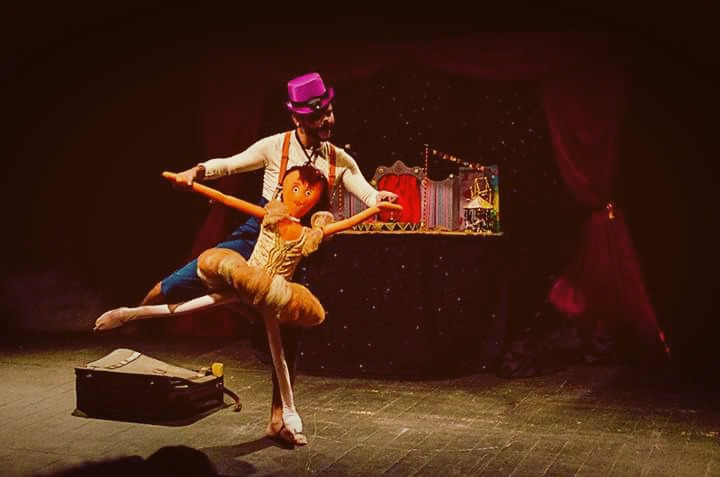 Sala dos Toninhos realiza Temporada Teatral de Férias com circo e mamulengo