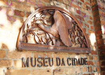 Museu da Cidade traz programação variada com caminhada e roda de capoeira