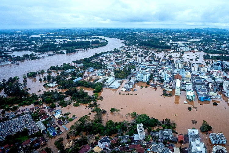 Agronegócio é o grande responsável pelas inundações no RS ao reduzir matas ciliares