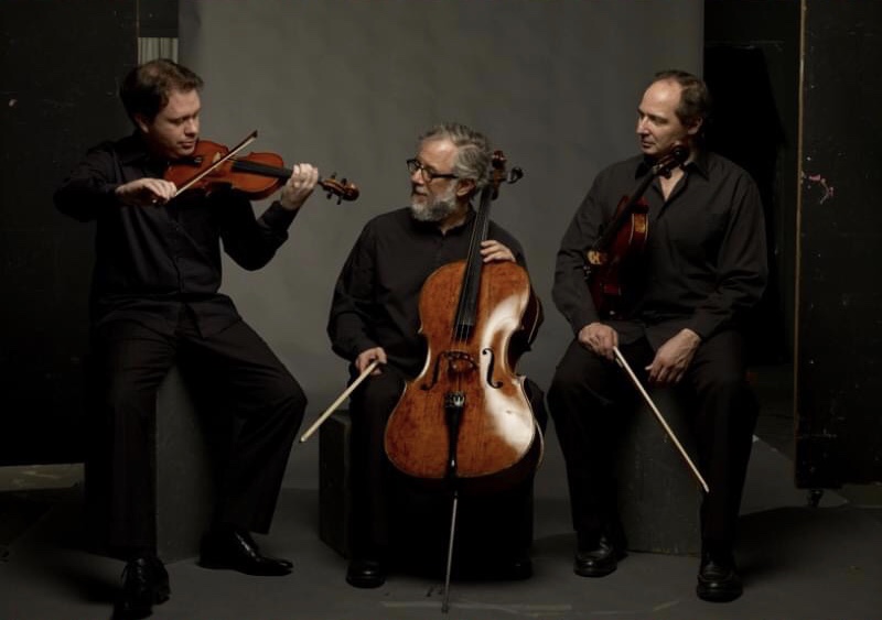 Trio León, Schaefer e Ring e o francês Régis Pasquier apresentam obras de Brahms e Beethoven em concerto no Castro Mendes