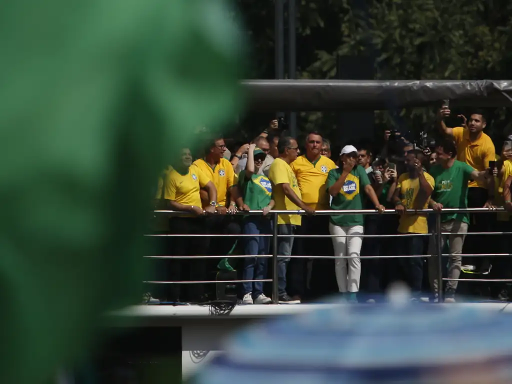 Bolsonaro pede impunidade para golpistas, mas na Democracia ‘bandido bom é bandido preso’