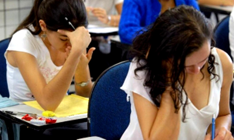 Educadores defendem movimento popular para revogar ‘novo’ ensino médio do governo Temer