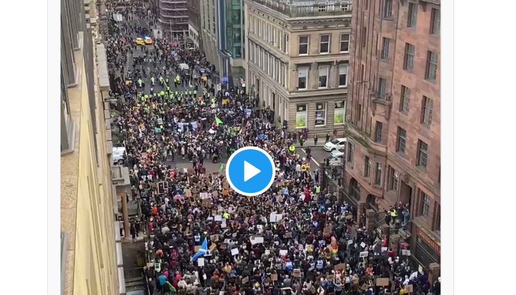 Vídeo: milhares de pessoas saem às ruas contra o aquecimento global em Glasgow