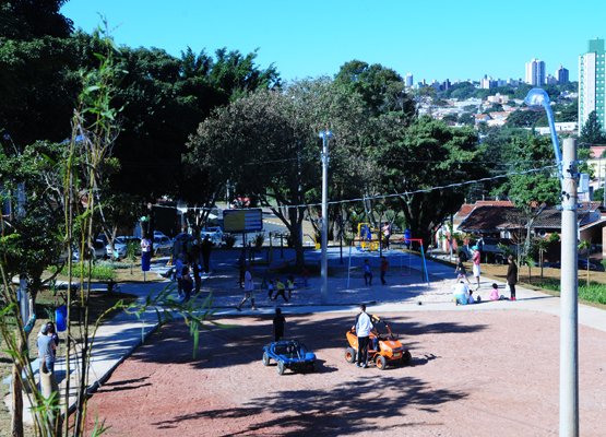 Praça de 17 mil metros quadrados da Vila Nogueira, em Campinas, é urbanizada