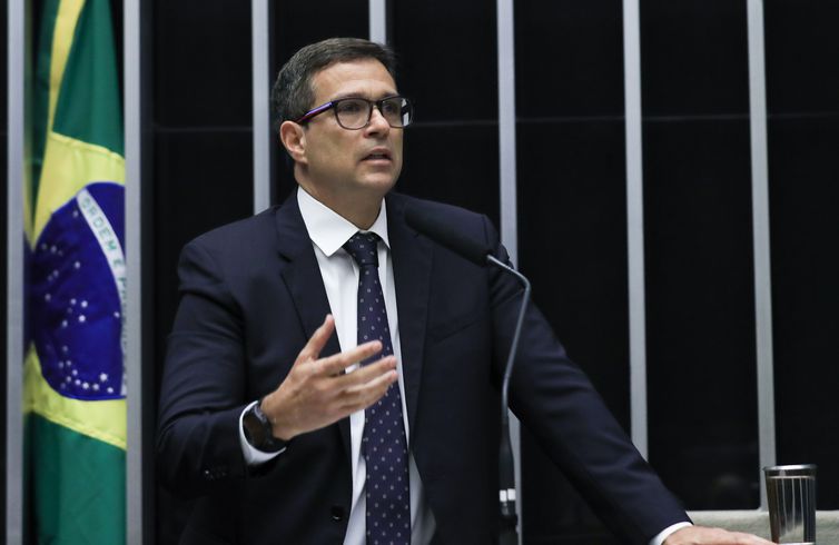 Campos Neto defende ‘reinado absolutista’ no Banco Central em ataque à Democracia