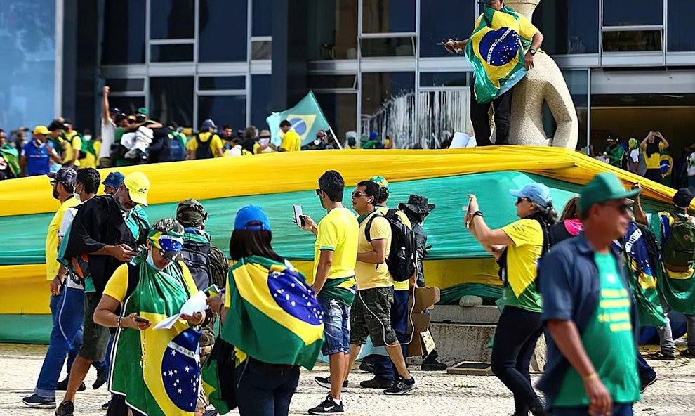 Ninguém que viu o bolsonarismo surgir pode ignorar que a serpente está viva e sua peçonha mais maligna do que nunca