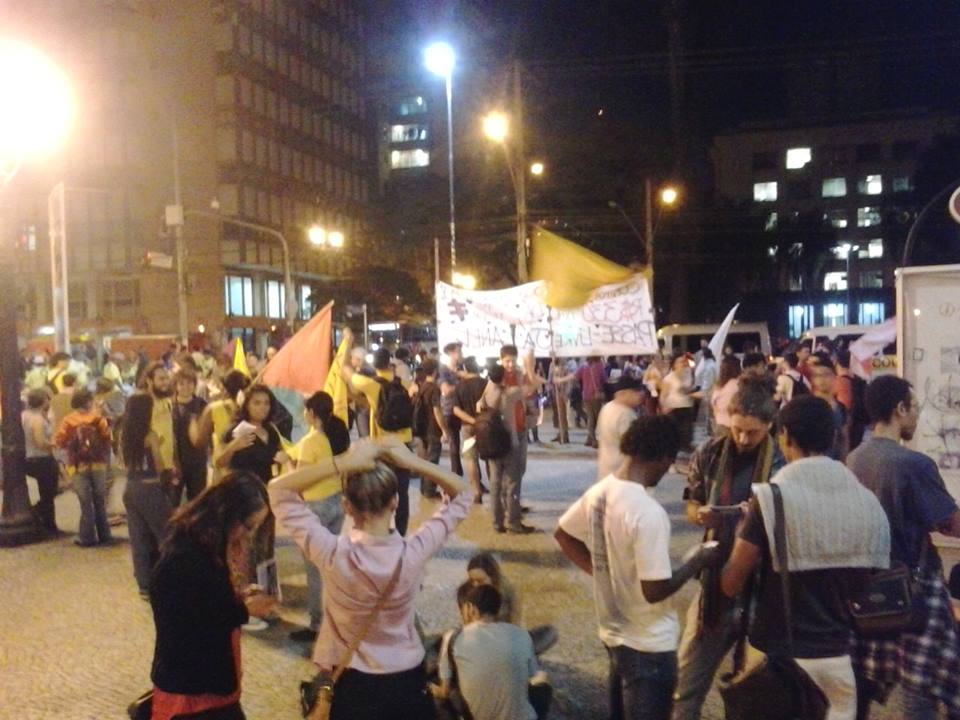 Protesto no centro de Campinas contra aumento da tarifa de ônibus reúne 500 pessoas